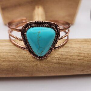 Bracelet Dyed Howlite and Copper Color Metal